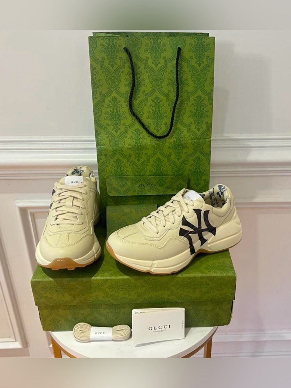 100% Authentic Gucci NY Rhyton Leather Low-Top Sneakers
